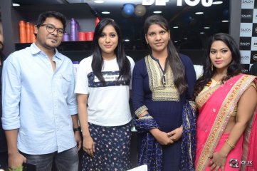 Rashmi Gautam Launches Be You Salon at AS Rao Nagar